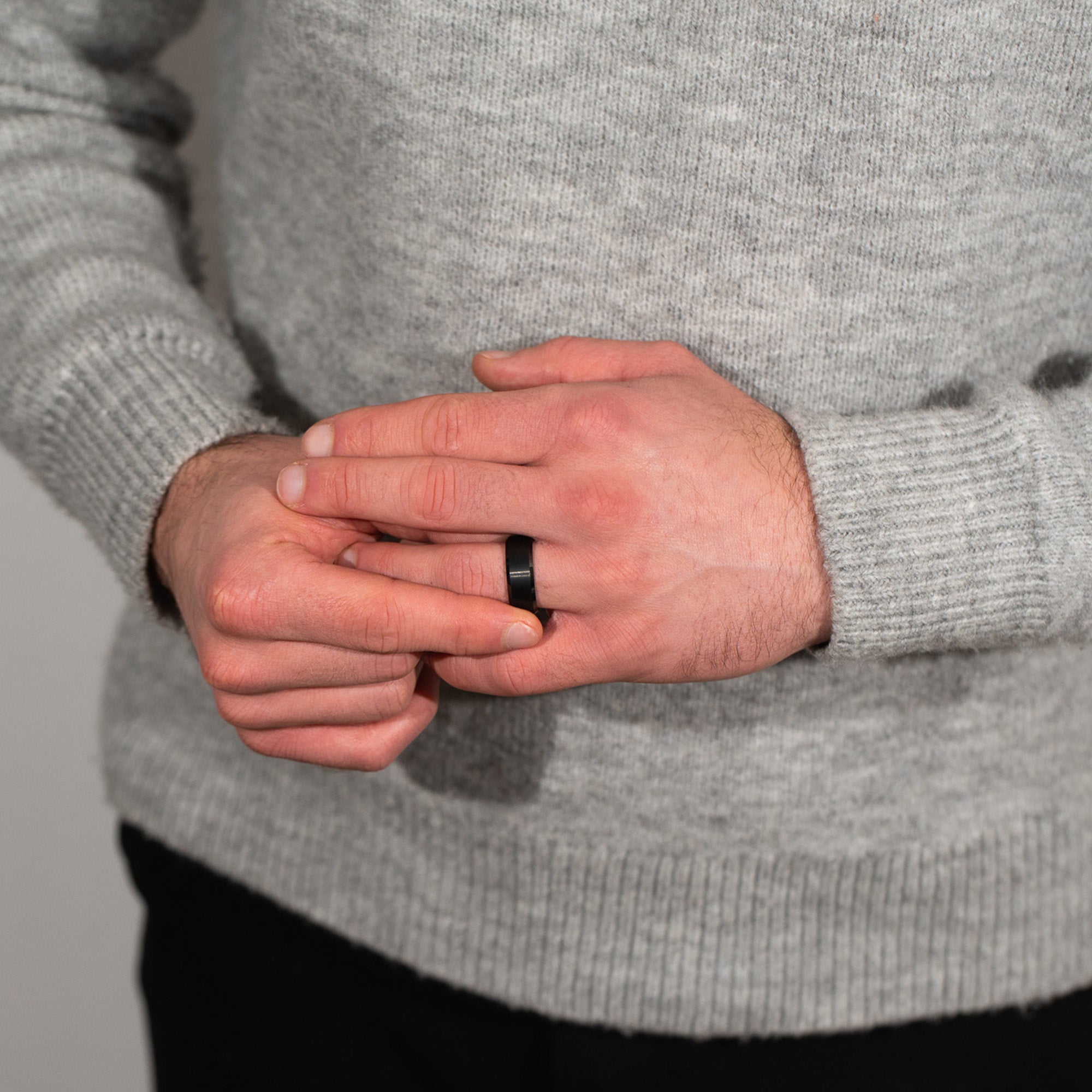 BLACK 8MM (BEVELLED)