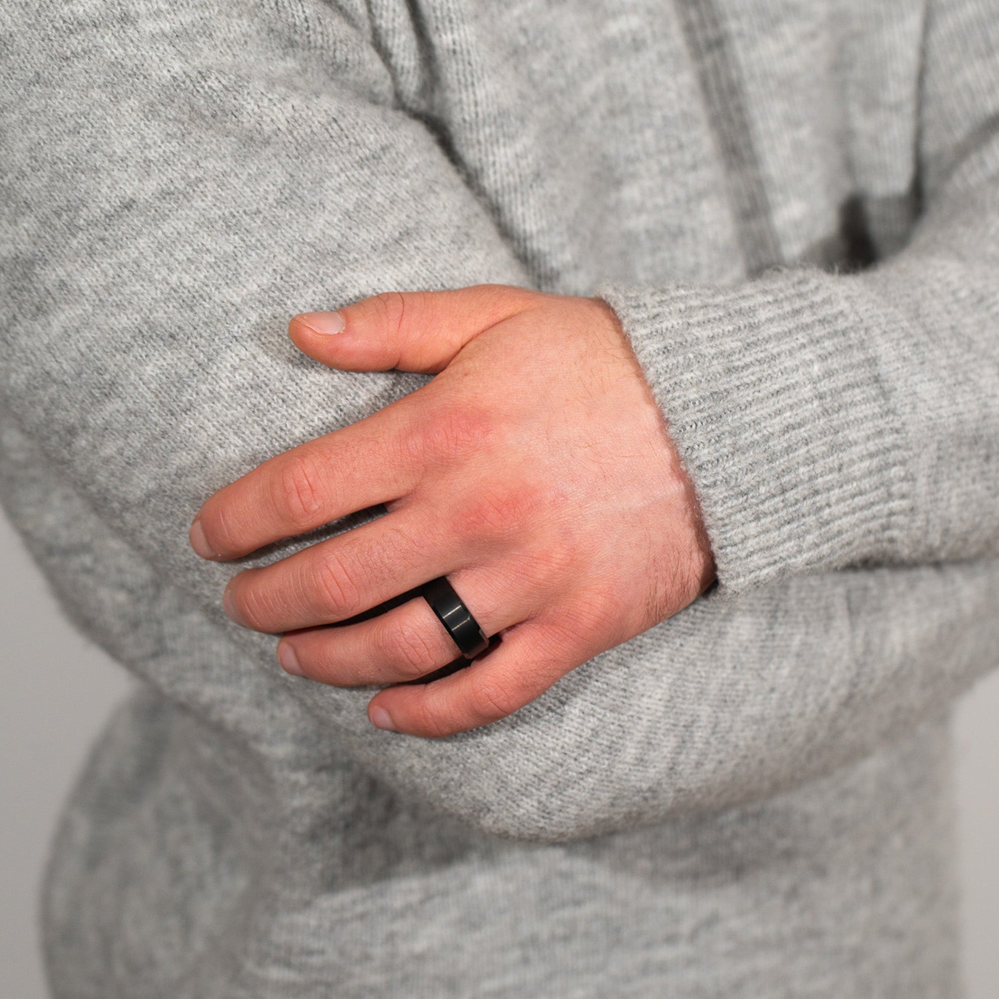 BLACK 8MM (BEVELLED)